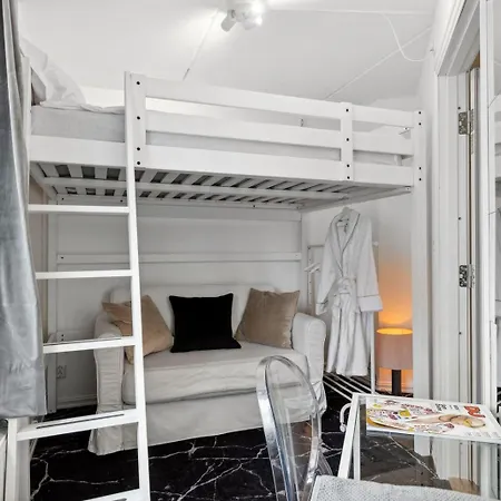 Гостевой дом Happy Days Relaxing With Smart Solutions Shared With One Other Bedroom Осло