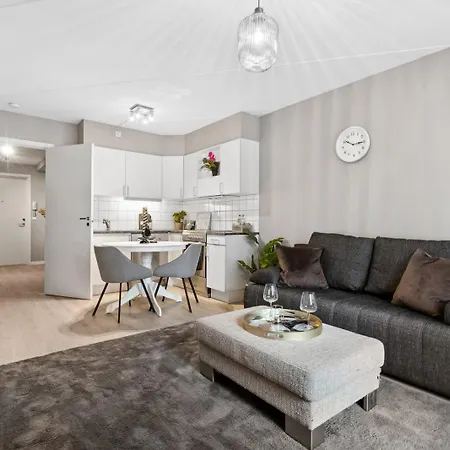 Pensionat Happy Days Relaxing With Smart Solutions Shared With One Other Bedroom