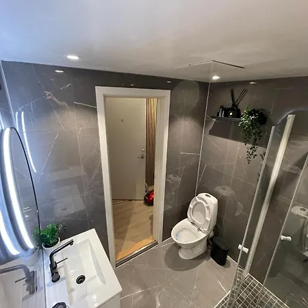 Pensionat Happy Days Relaxing With Smart Solutions Shared With One Other Bedroom