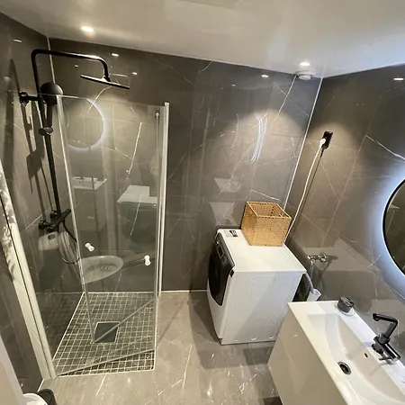 Happy Days Relaxing With Smart Solutions Shared With One Other Bedroom