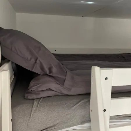 Happy Days Relaxing With Smart Solutions Shared With One Other Bedroom *