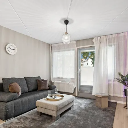 Happy Days Relaxing With Smart Solutions Shared With One Other Bedroom * Oslo